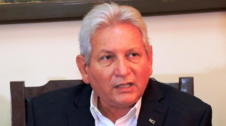 El gobernador de Santa Cruz, Rubén Costas.   Foto: radiocamba.com