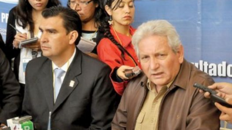 El alcalde de Cochabamba, José María Leyes, junto al gobernador Rubén Costas.  Foto: Diario Opinión