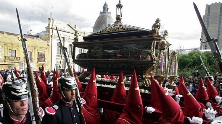 Procesión del Santo Sepulcro en la ciudad de La Paz.  Foto: ElMundo.es