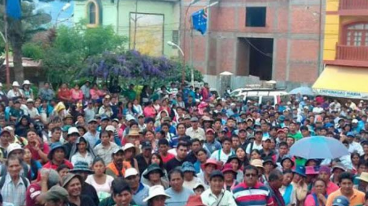 Protesta de cocaleros en Chulumani. Foto: FMBolivia