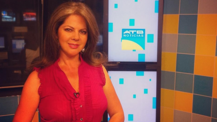 Presentadora de la Red ATB, Marcela Renjel . Foto: Facebook/Marcela Renjel.