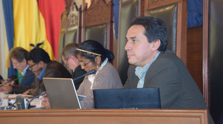 El ministro de Economía y Finanzas en el Senado, Mario Guillén Foto: