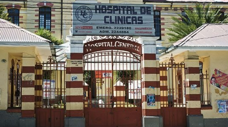 El Hospital de Clínicas forma parte del Complejo Hospitalario de Miraflores.  Foto: ANF