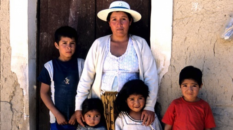 Familias bolivianas . Foto: blogs.20minutos.es