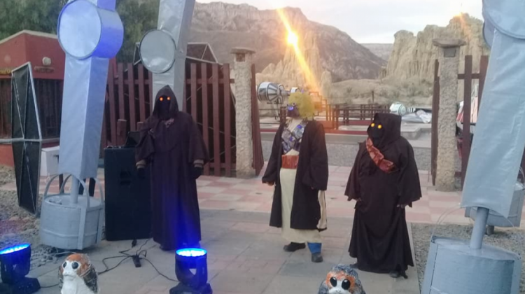 Una de las actividades principales es la visita nocturna al Valle de la Luna bajo la temática de “Stas Wars”. Foto: Subalcaldía Mallasa