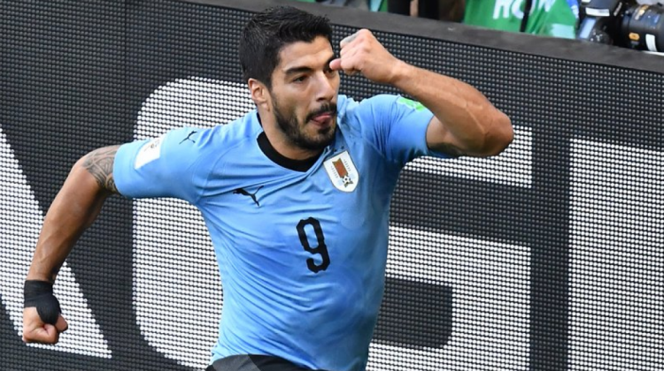 El ariete uruguayo Luis Suárez festeja el gol que le dio la victoria a su selección.  Foto: @CONMEBOL