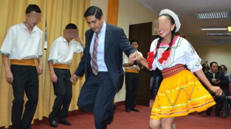 Roberto Ramírez durante una actividad de Navidad. Foto: Correo del Sur.