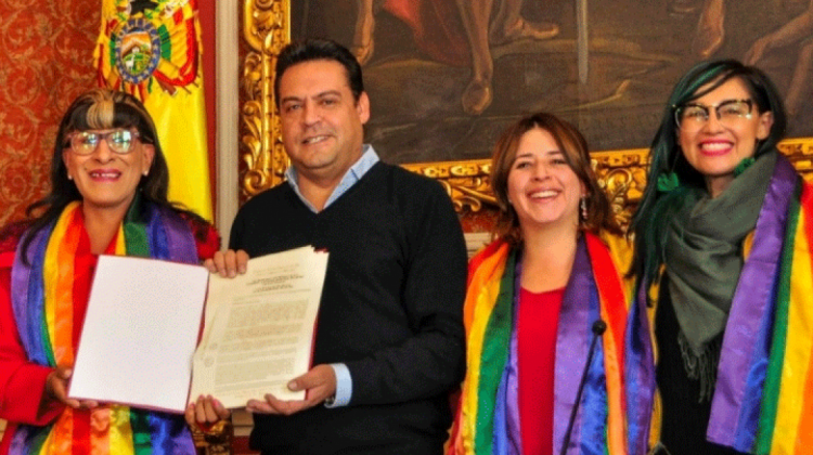Revilla promulgó la Ley de diversidades sexuales el pasado 28 de junio. Foto: AMN.