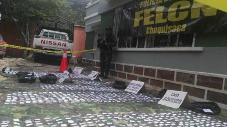 Los sobres de droga que fueron incautados. Foto: Correo del Sur.