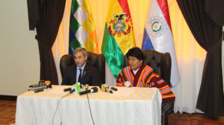 El presidente uruguayo, Mario Abdo, y su homólogo Evo Morales. Foto: Ministerio de Comunicación