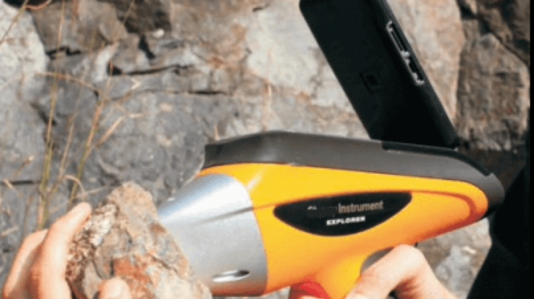 Postola XRF para identificar minerales. Foto: 911metallurgist.com