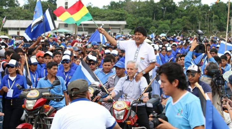 El binomio en el lanzamiento de su campaña electoral. Foto: Ministerio de la Presidencia