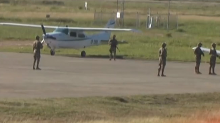 Militares en los aeropuertos de dos ciudades de Beni. Foto: Captura video