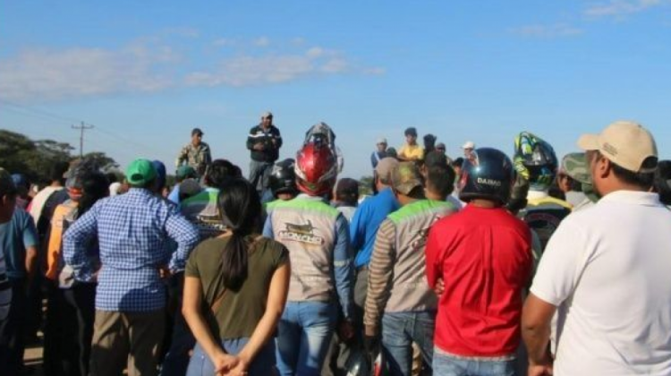 Los movilizados en San Julián. Foto: El Deber/Néstor Lovera