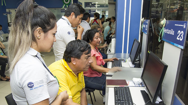 Contribuyentes que se acogieron al perdonazo. Foto: SIN