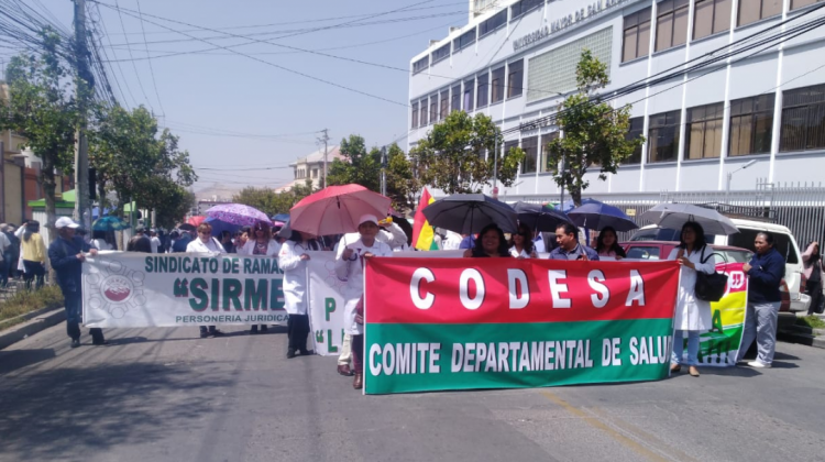 Protesta de médicos en la avenida Saavedra. Foto: ANF