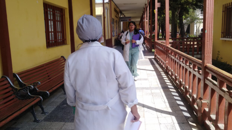 Médicos del sector público en el Hospital de Clínicas. Foto: ANF.