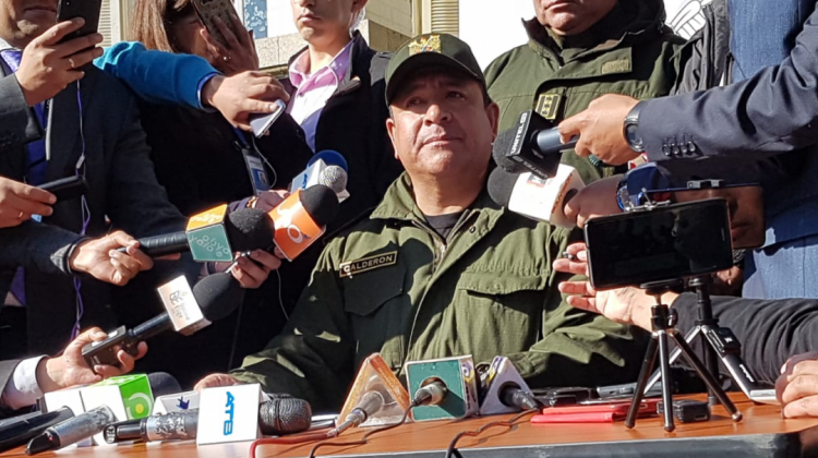 El comandante de la Policía Boliviana, Yuri Calderón en rueda de prensa. Foto: ANF
