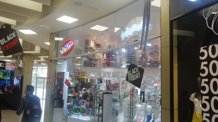 Torres Mall atiende desde las 10.00 horas. Foto: ANF