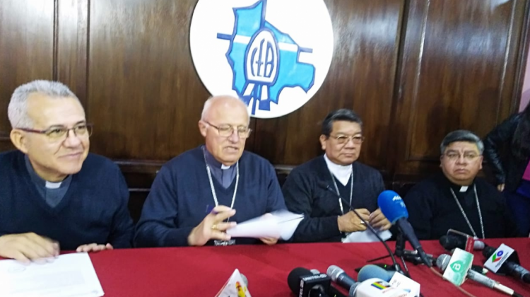Los representantes de la Conferencia Episcopal Boliviana (CEB) durante la conferencia de prensa. Foto: ANF.