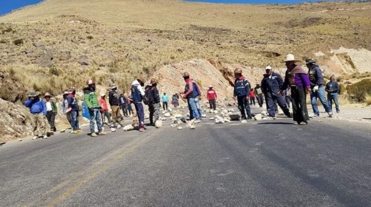 Un punto de bloqueo en Bolivia. Foto: RRSS