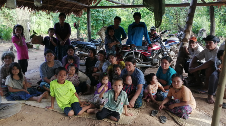 Una reunión en la comunidad de Palmira. Foto: ANF