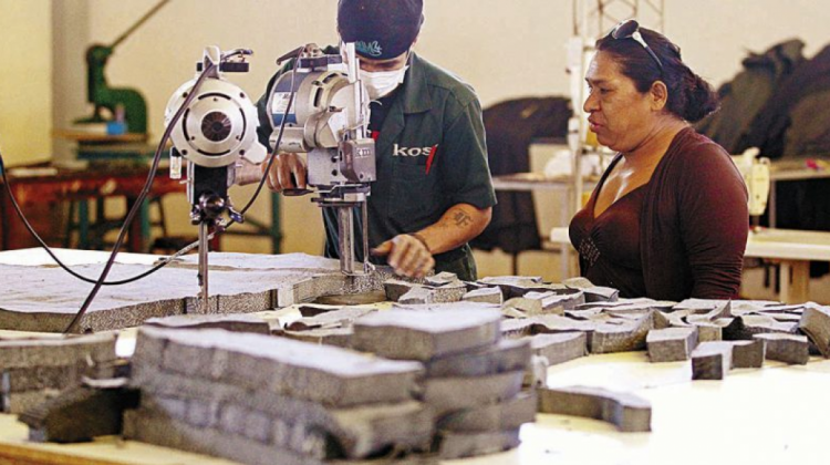 Microempresas trabajan en la reactivación. Foto: Money Bolivia.