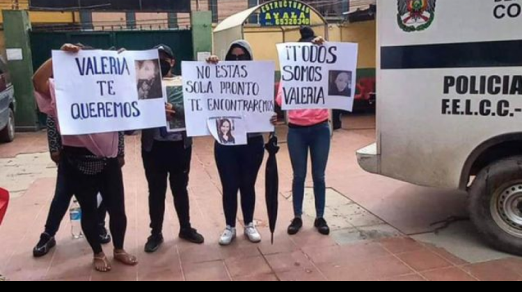 Protesta en la FELCC de Quillacollo, Cochabamba. Foto: Mujeres de Fuego