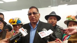 Denuncian que Gobernador de Oruro realiza obras en La Paz para acaparar población en el censo