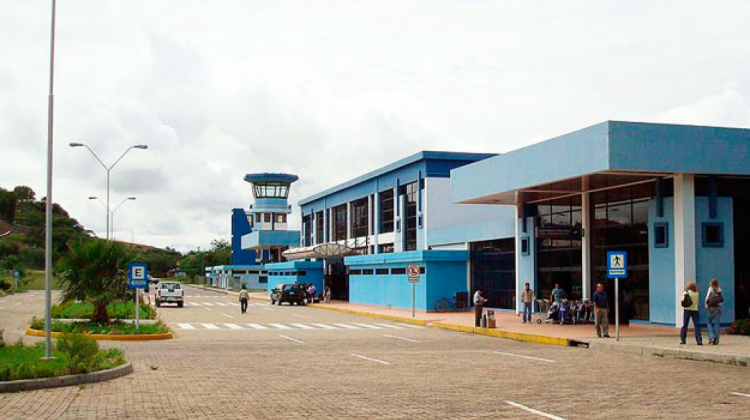 aeropuerto-capitan-oriel-lea-plaza