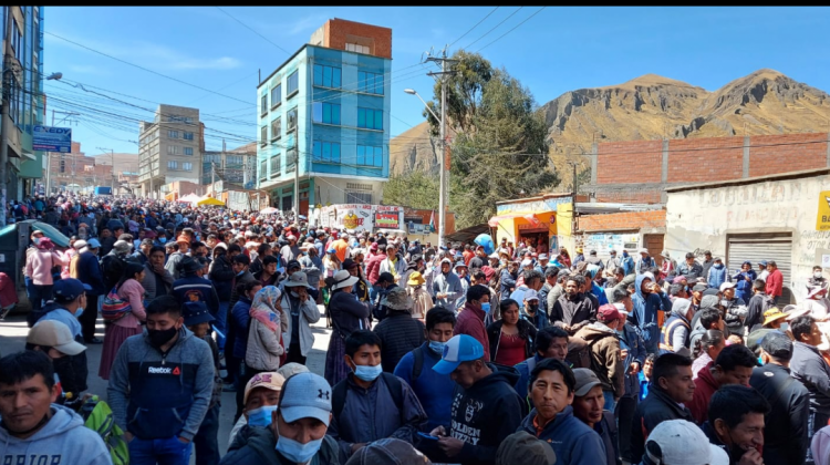 Marcha de cocaleros de Adepcoca en contra del mercado ilegal de Arnold Alanes. Foto: ANF