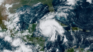 El huracán Ian alcanza la categoría cuatro en su avance hacia Florida