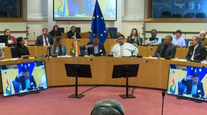 Choquehuanca lleva a Europa discurso de la madre tierra; en Bolivia denuncian extractivismo