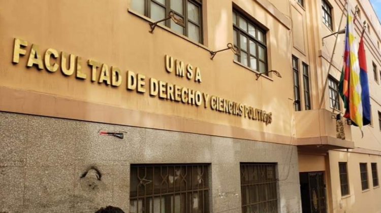 Frontis de la Facultad de Derecho de la UMSA