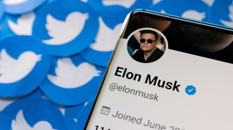 El perfil de Elon Musk en Twitter. Foto: El País