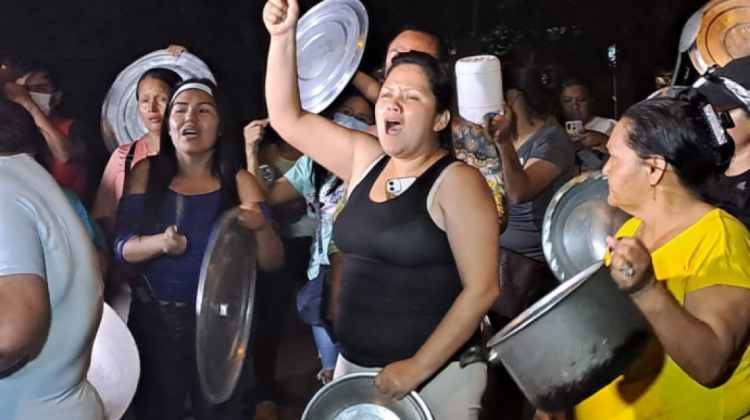 mujeres mujeres