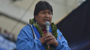 Congreso de Perú declara "persona non grata" a Evo Morales