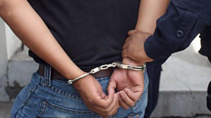 Detenido en Bielorrusia el padre de la niña rusa que realizó dibujos contra la guerra de Ucrania