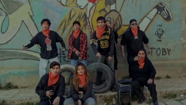 Captura de pantalla del video clip:  PLAGUIRAP - Río Rojo