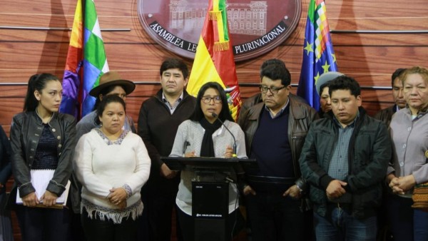 Copa junto a los legisladores entre 2019 y 2020. Foto: facebook