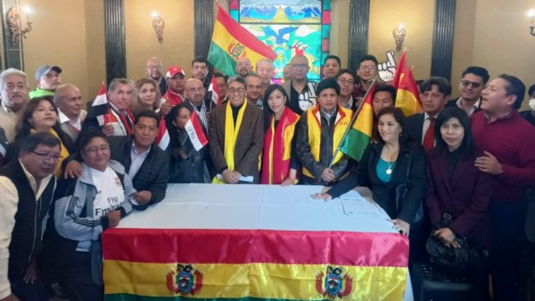 Foto grupal de la alianza política de oposición Foto: cortesía