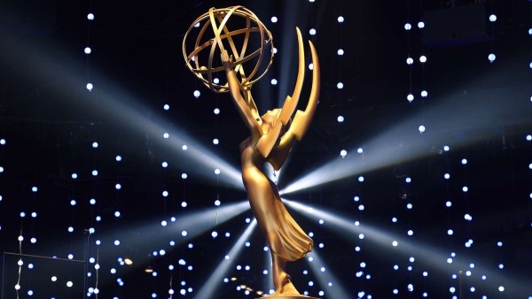 Los Emmys 2023 se posponen de forma indefinida.