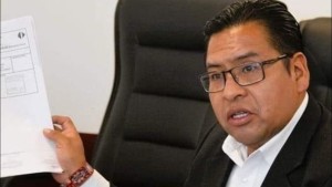 Diputado Jauregui, denunciado por pedir menores para tener relaciones, se queja por exponer su foto