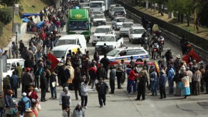 Choferes de El Alto ratifican paro de 48 horas, instalarán 40 puntos de bloqueo