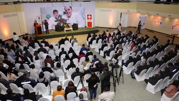 El evento contó con a participación de diferentes autoridades. Foto: Javier Mamani