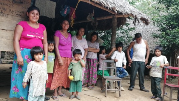 Familias de la comunidad indígena tsimane Jatatal. Foto: ANF