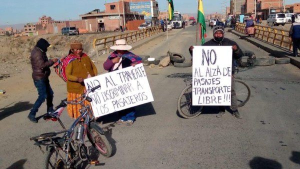 Vecinos movilizdos. Foto: Fejuve El Alto