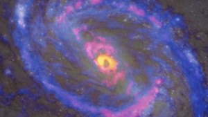 Los agujeros negros supermasivos afectan a la química de sus galaxias
