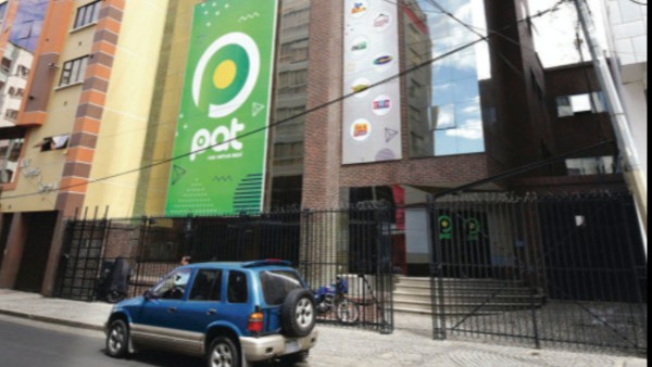 La empresa televisiva PAT, en La Paz. Foto: Página Siete