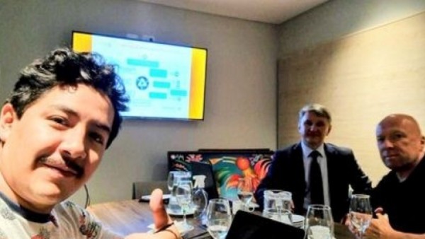 Marcelo Arce en una supuesta reunión con empresarios. Foto: RRSS